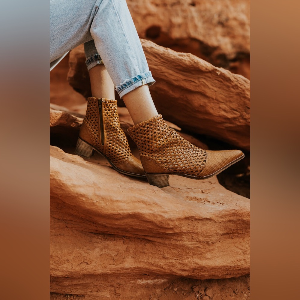 Free People | Size 39 | In The Loop Boot - image 3